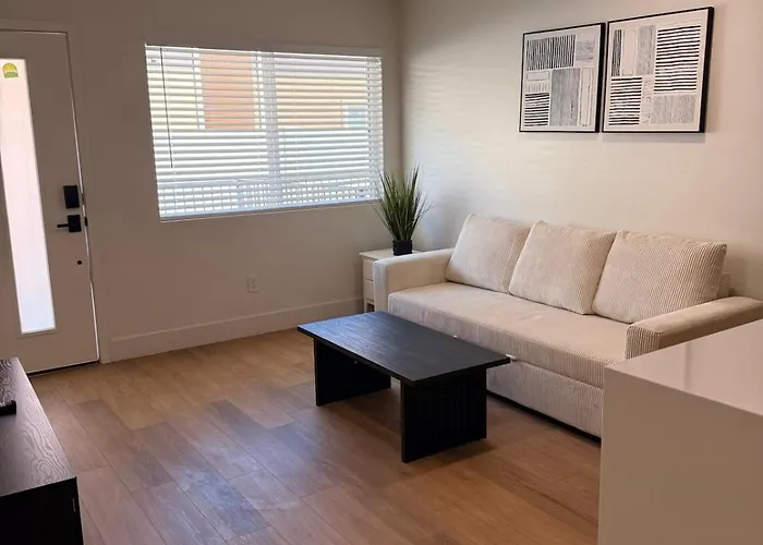 Arcadia Lite Unit 3 Near Old Town